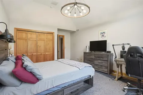 4 Rachel Court Bloomingburg NY 12721