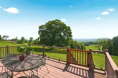 4 Rachel Court Bloomingburg NY 12721