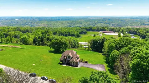 4 Rachel Court Bloomingburg NY 12721