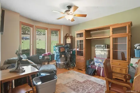 4 Rachel Court Bloomingburg NY 12721