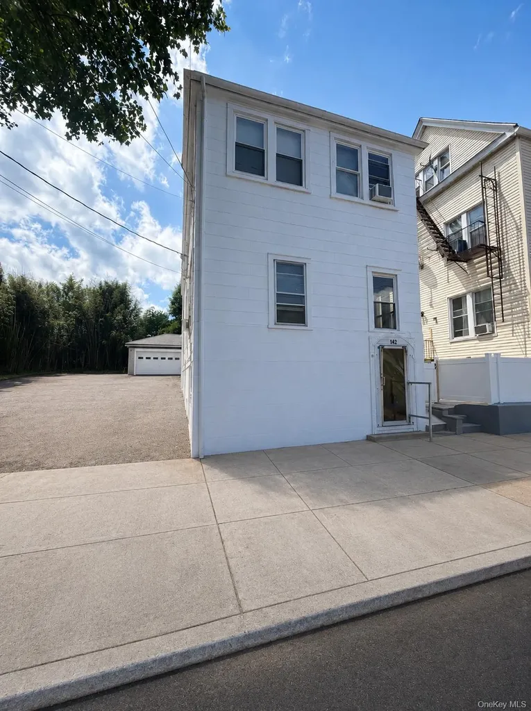 142 N 6th Avenue Mount Vernon NY 10550