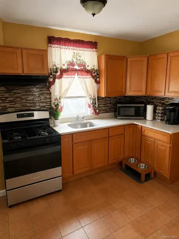 142 N 6th Avenue Mount Vernon NY 10550