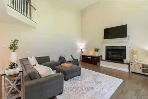 37 Biltmore Drive Hopewell Junction NY 12533