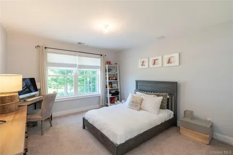 37 Biltmore Drive Hopewell Junction NY 12533