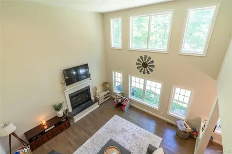 37 Biltmore Drive Hopewell Junction NY 12533