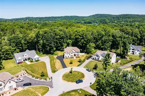 37 Biltmore Drive Hopewell Junction NY 12533