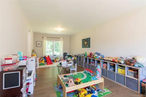 37 Biltmore Drive Hopewell Junction NY 12533
