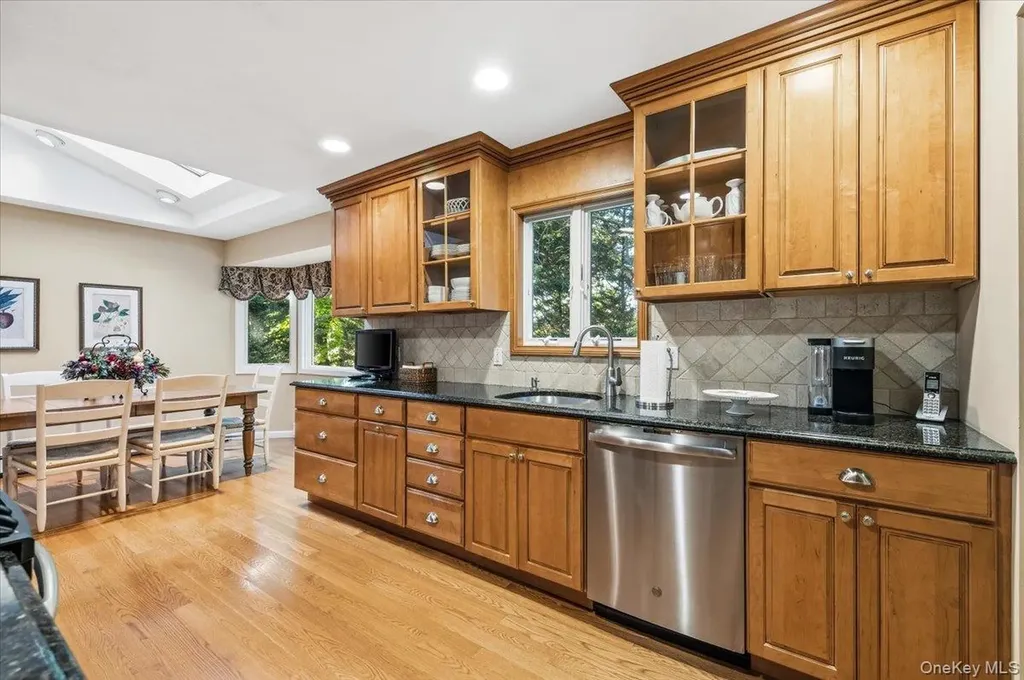 19 Fox Lane Dix Hills NY 11746