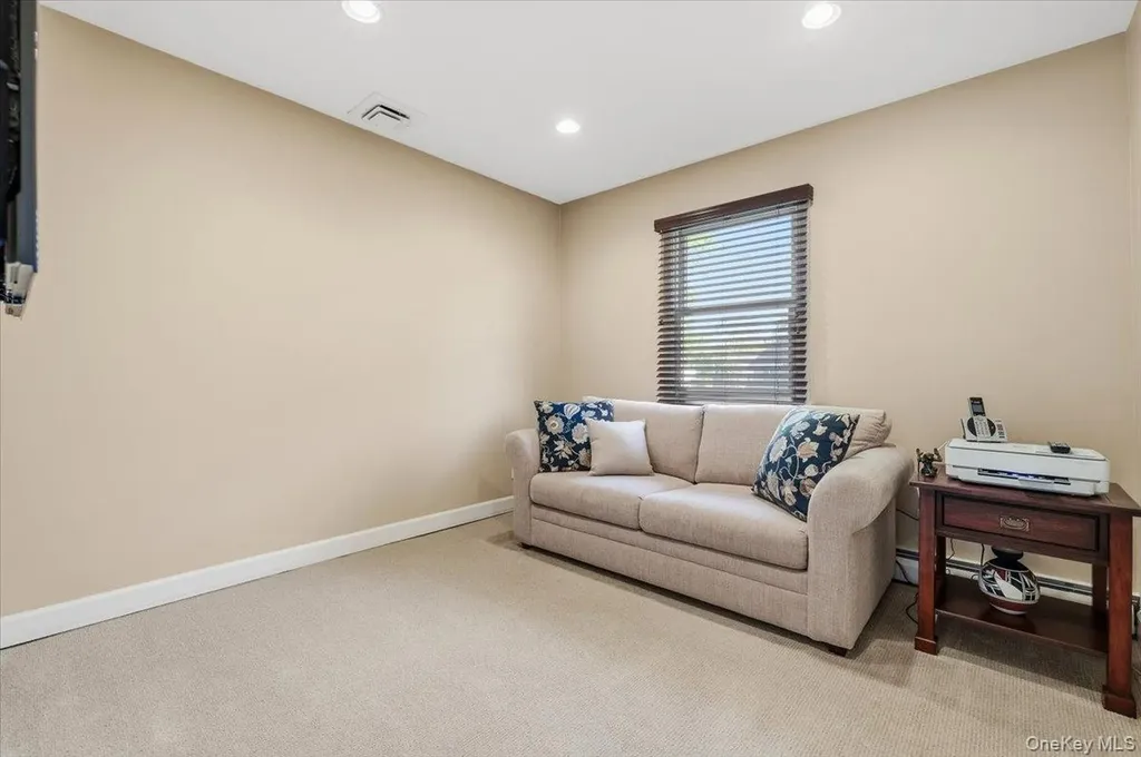 19 Fox Lane Dix Hills NY 11746