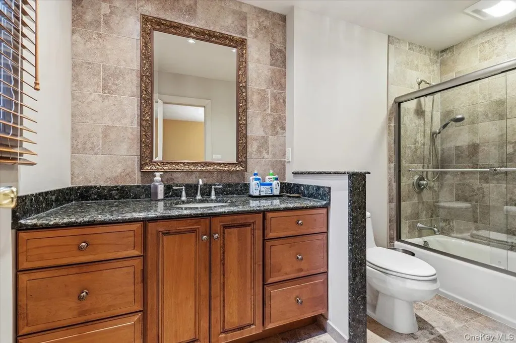 19 Fox Lane Dix Hills NY 11746
