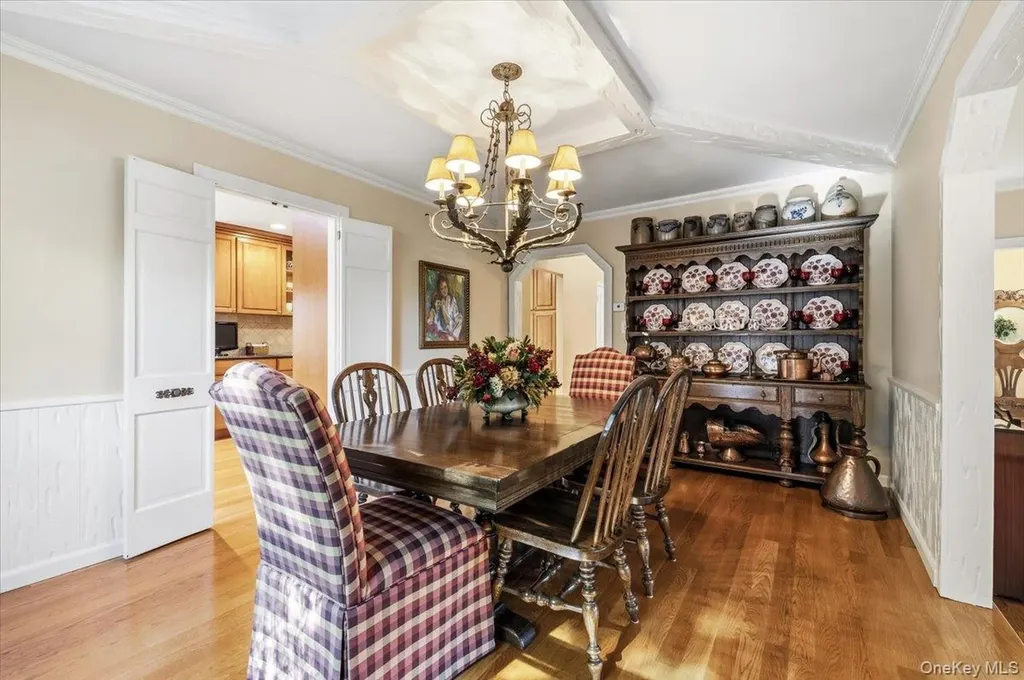 19 Fox Lane Dix Hills NY 11746