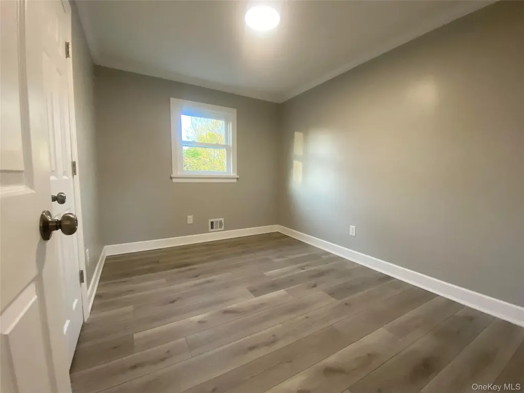 17 Berkeley Avenue Selden NY 11784