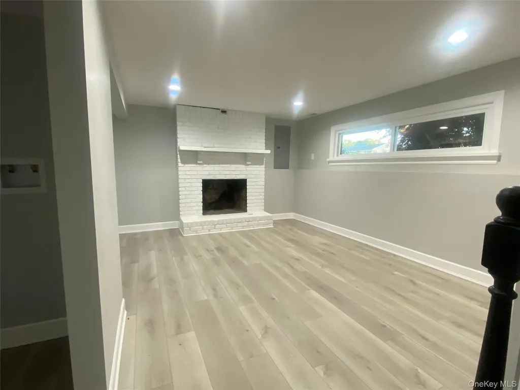 17 Berkeley Avenue Selden NY 11784