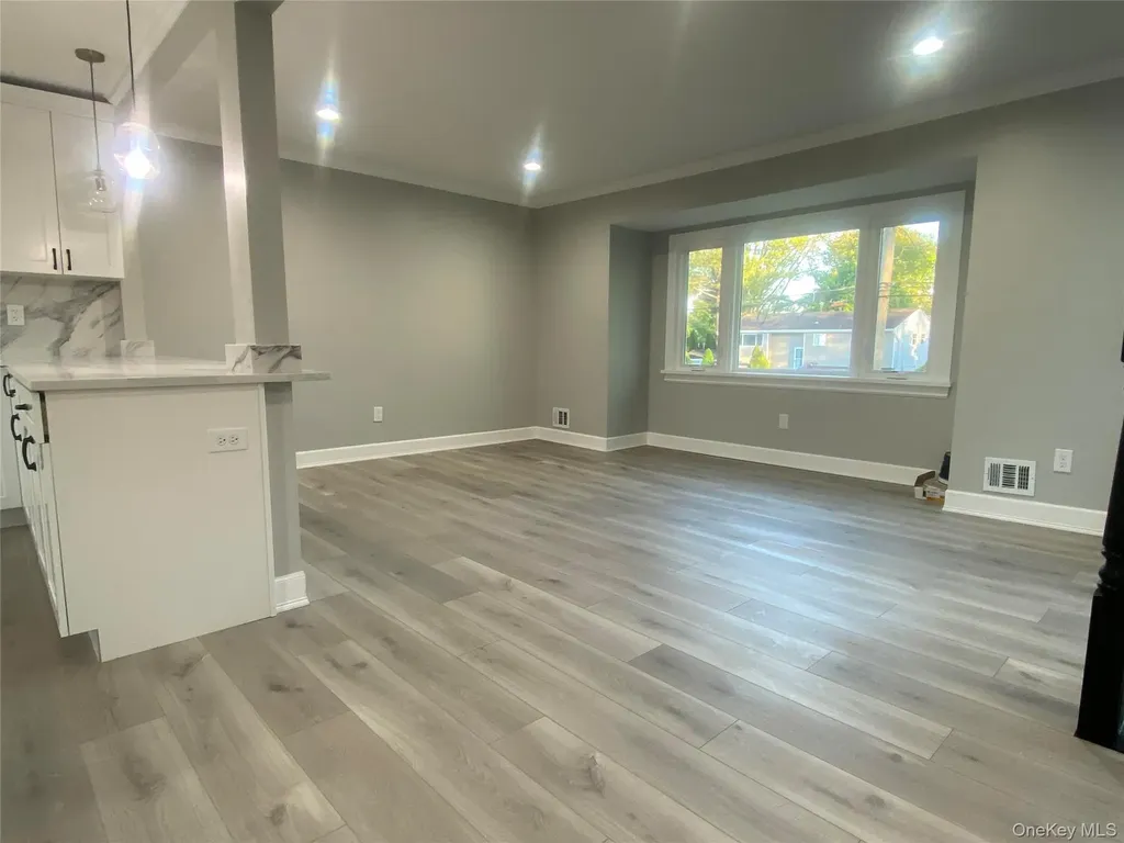 17 Berkeley Avenue Selden NY 11784