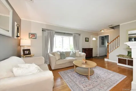287 Charles Avenue Massapequa Park NY 11762
