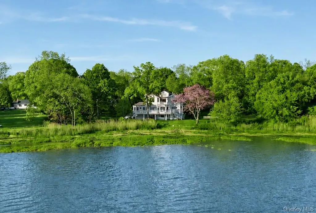17 Youngs Lane Setauket NY 11733