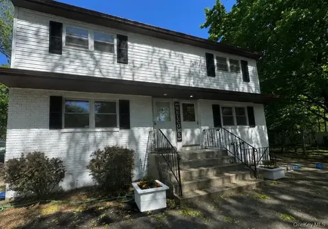 408-A 7TH Street East Northport NY 11731