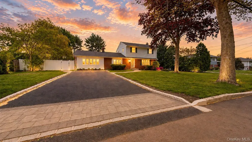 30 Sarina Drive Commack NY 11725