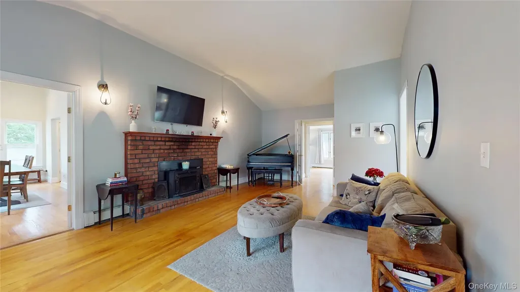 30 Sarina Drive Commack NY 11725