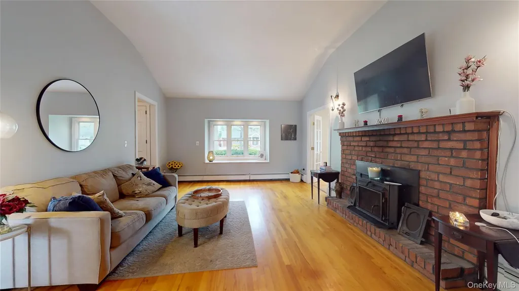 30 Sarina Drive Commack NY 11725