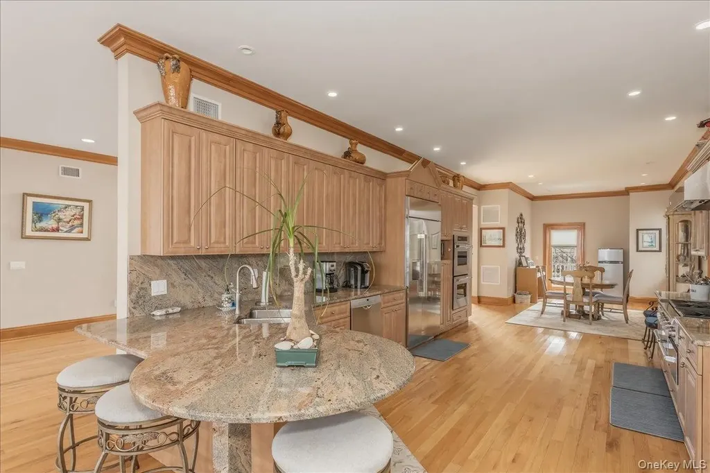 672 Dune Road Westhampton Beach NY 11978