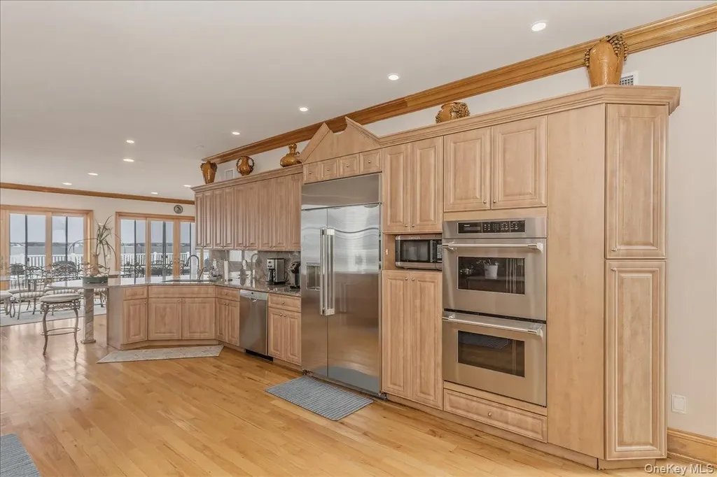 672 Dune Road Westhampton Beach NY 11978