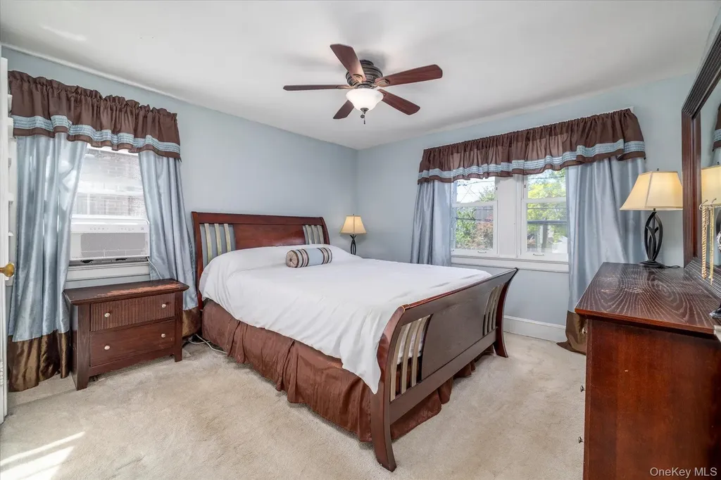 43 Nassau Boulevard Malverne NY 11565
