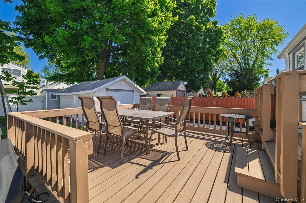 43 Nassau Boulevard Malverne NY 11565