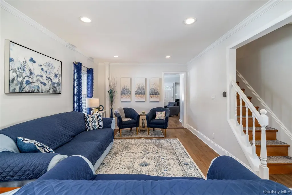 43 Nassau Boulevard Malverne NY 11565