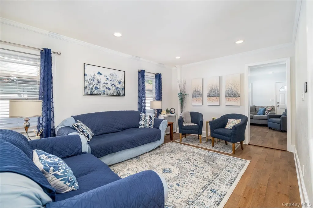 43 Nassau Boulevard Malverne NY 11565
