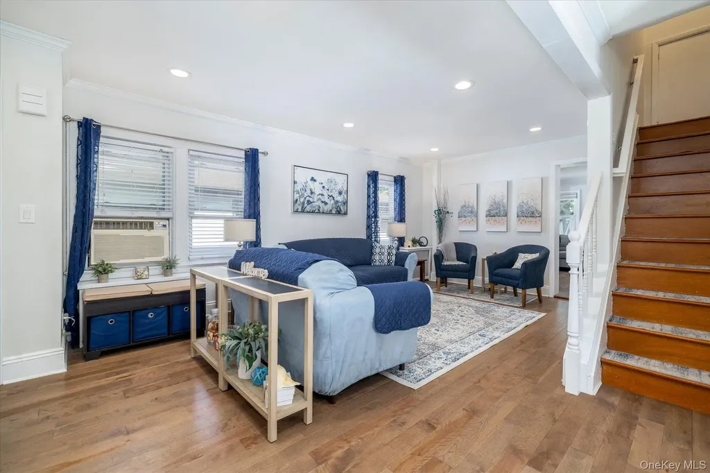 43 Nassau Boulevard Malverne NY 11565