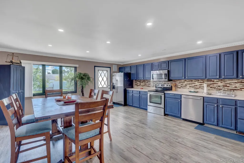 2718 Rowehl Drive East Meadow NY 11554