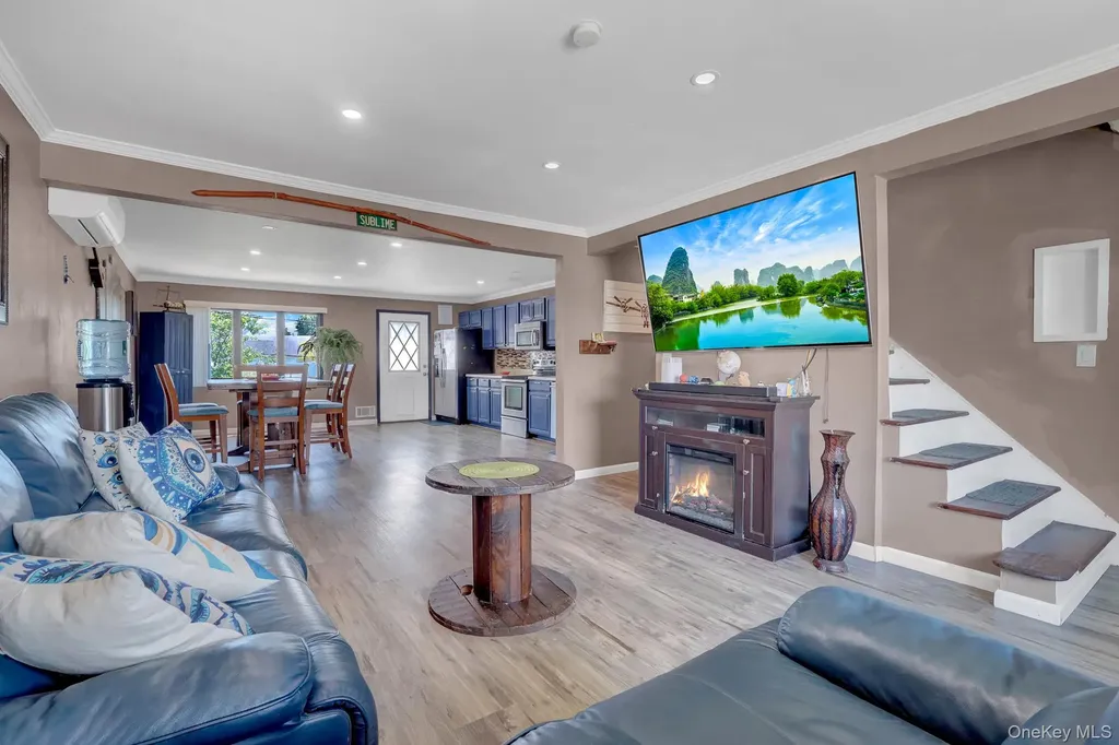 2718 Rowehl Drive East Meadow NY 11554