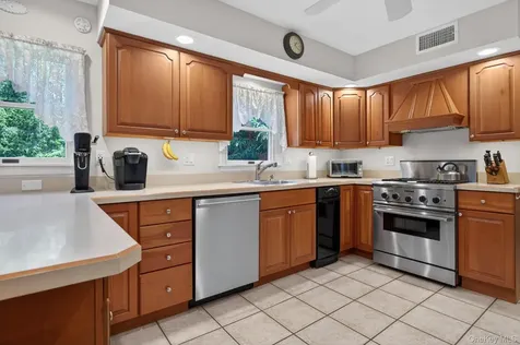19 Glen Haven Drive New City NY 10956