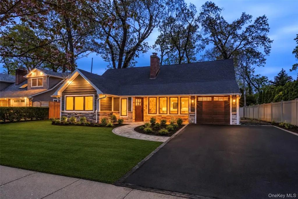 11 Ranch Place Merrick NY 11566
