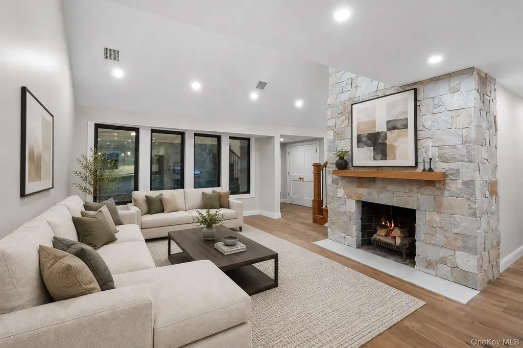 11 Ranch Place Merrick NY 11566