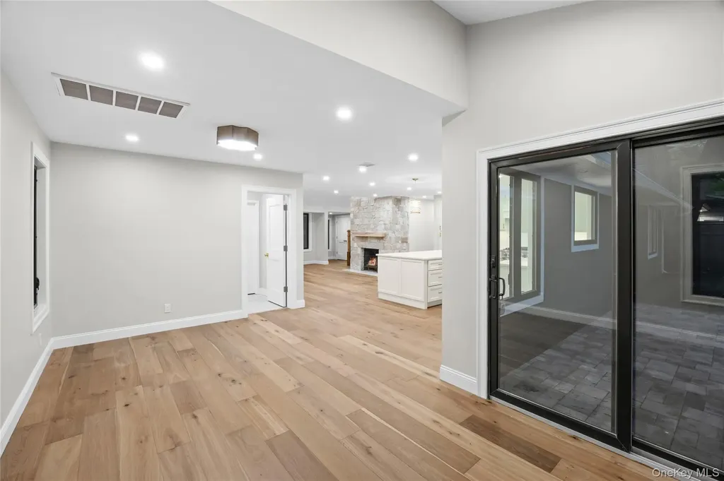 11 Ranch Place Merrick NY 11566