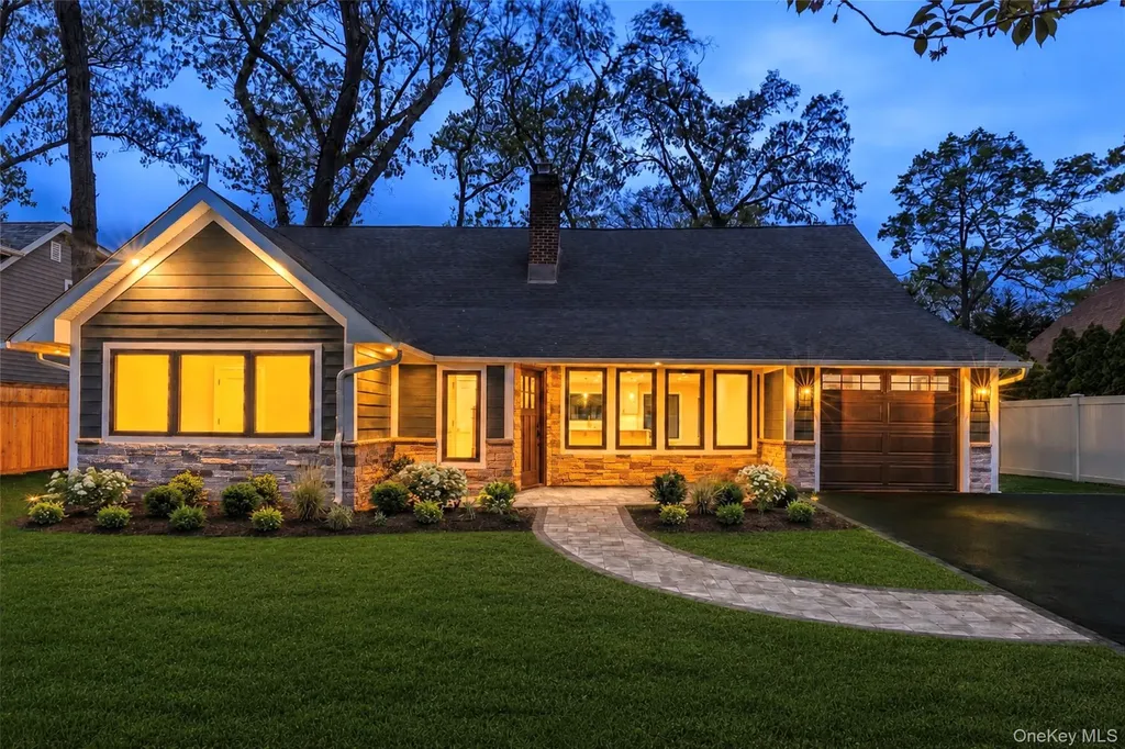 11 Ranch Place Merrick NY 11566