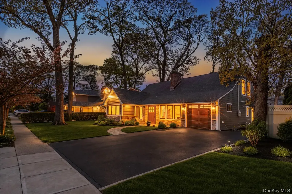 11 Ranch Place Merrick NY 11566