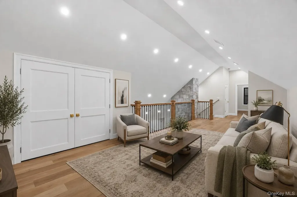 11 Ranch Place Merrick NY 11566