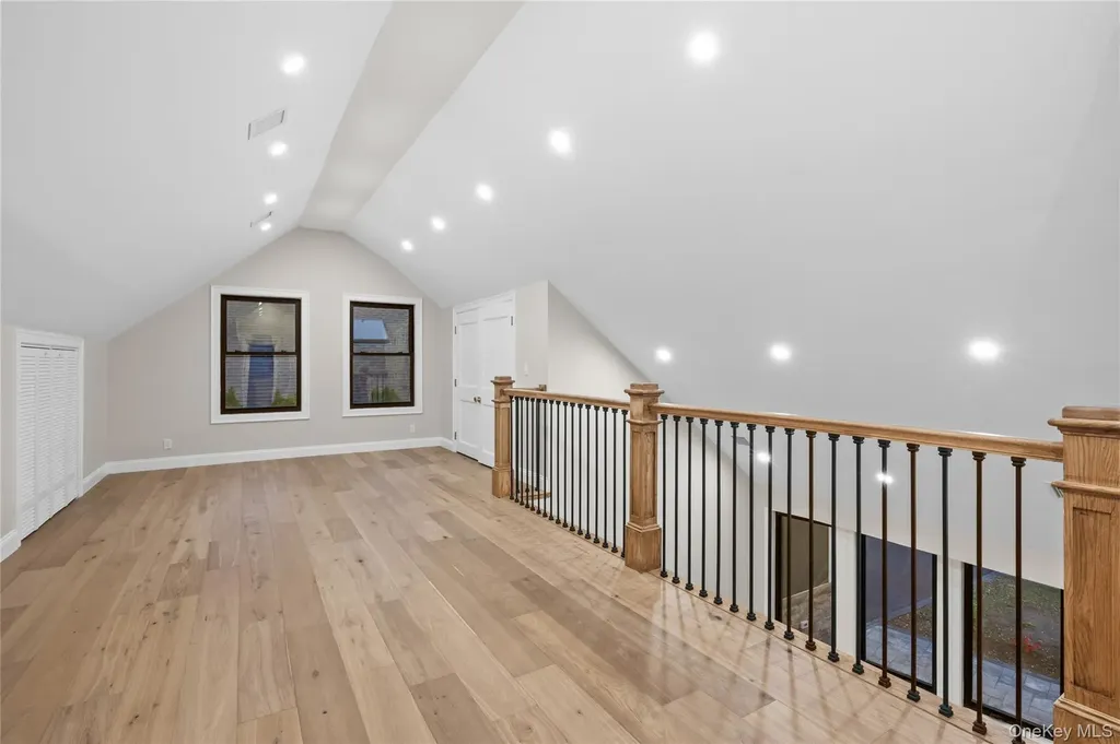 11 Ranch Place Merrick NY 11566