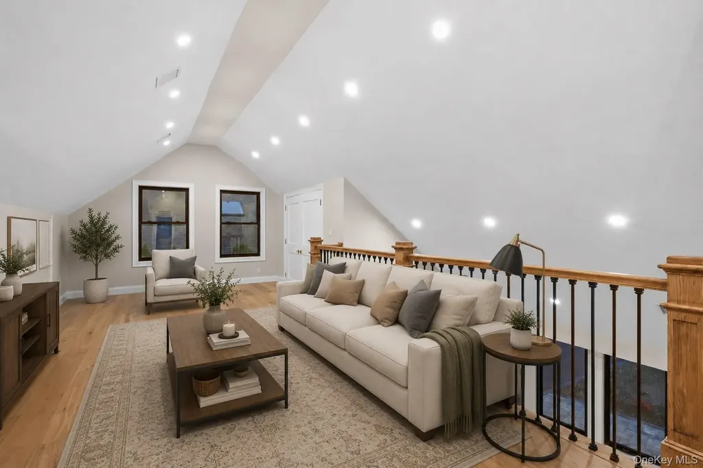 11 Ranch Place Merrick NY 11566