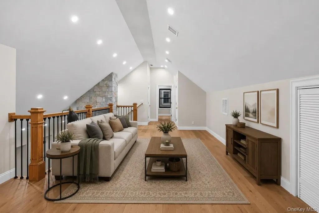 11 Ranch Place Merrick NY 11566