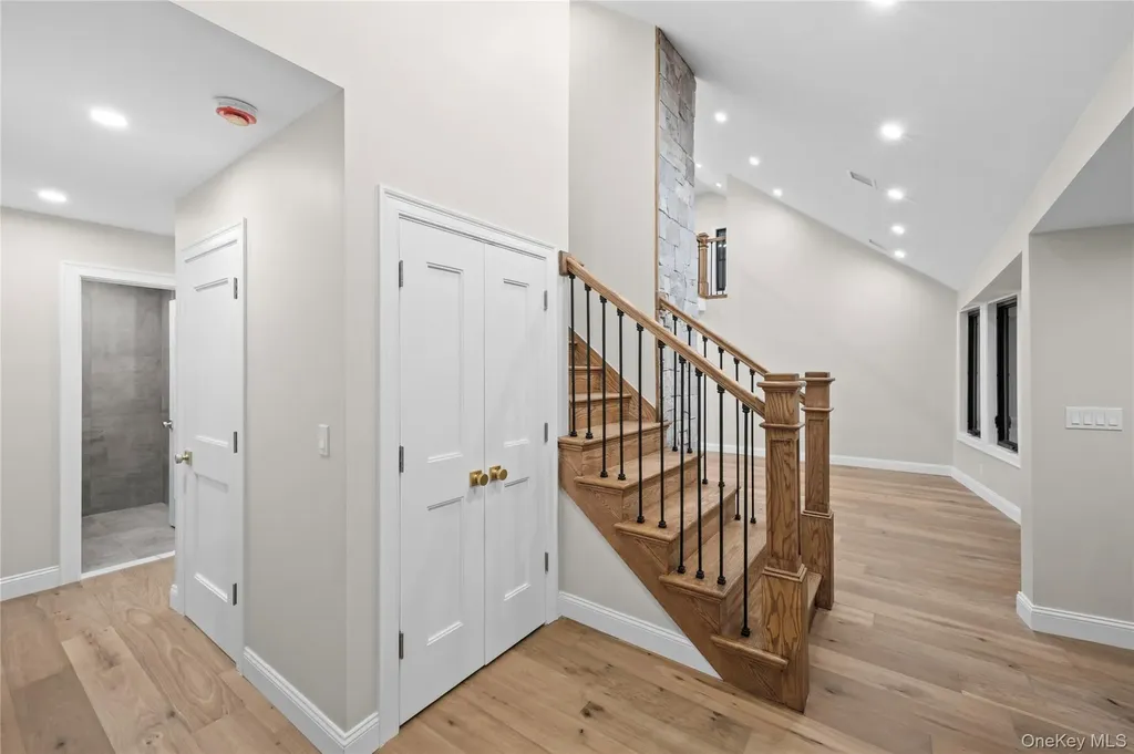 11 Ranch Place Merrick NY 11566