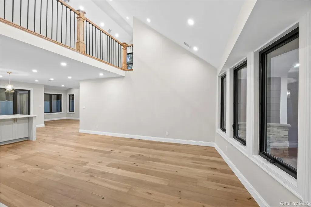 11 Ranch Place Merrick NY 11566