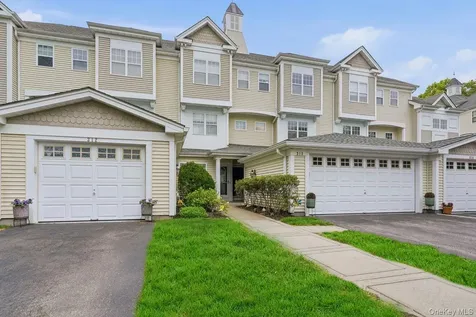 324 Viewpoint Terrace Peekskill NY 10566