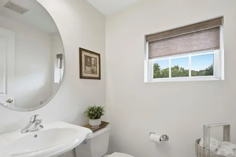 324 Viewpoint Terrace Peekskill NY 10566