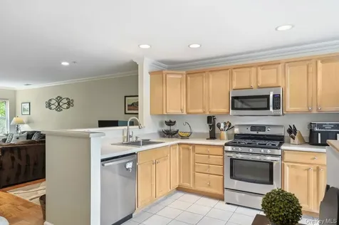 324 Viewpoint Terrace Peekskill NY 10566