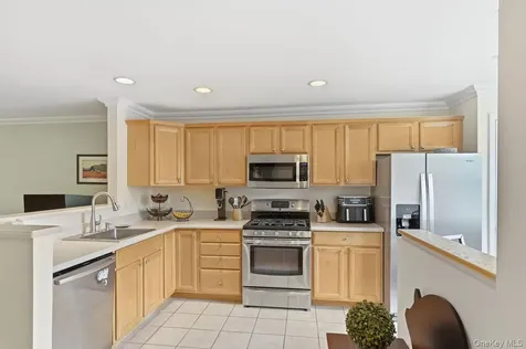 324 Viewpoint Terrace Peekskill NY 10566