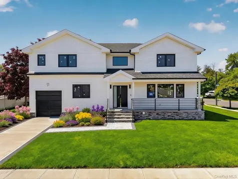 2 Lee Place Old Bethpage NY 11804